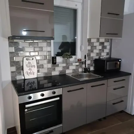 Petite Suite With Backyard. Mytilene Exterior photo
