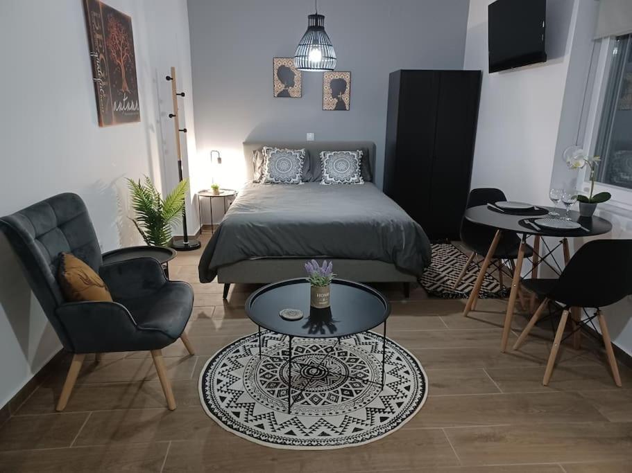 Apartment Petite With Backyard. Mytilene